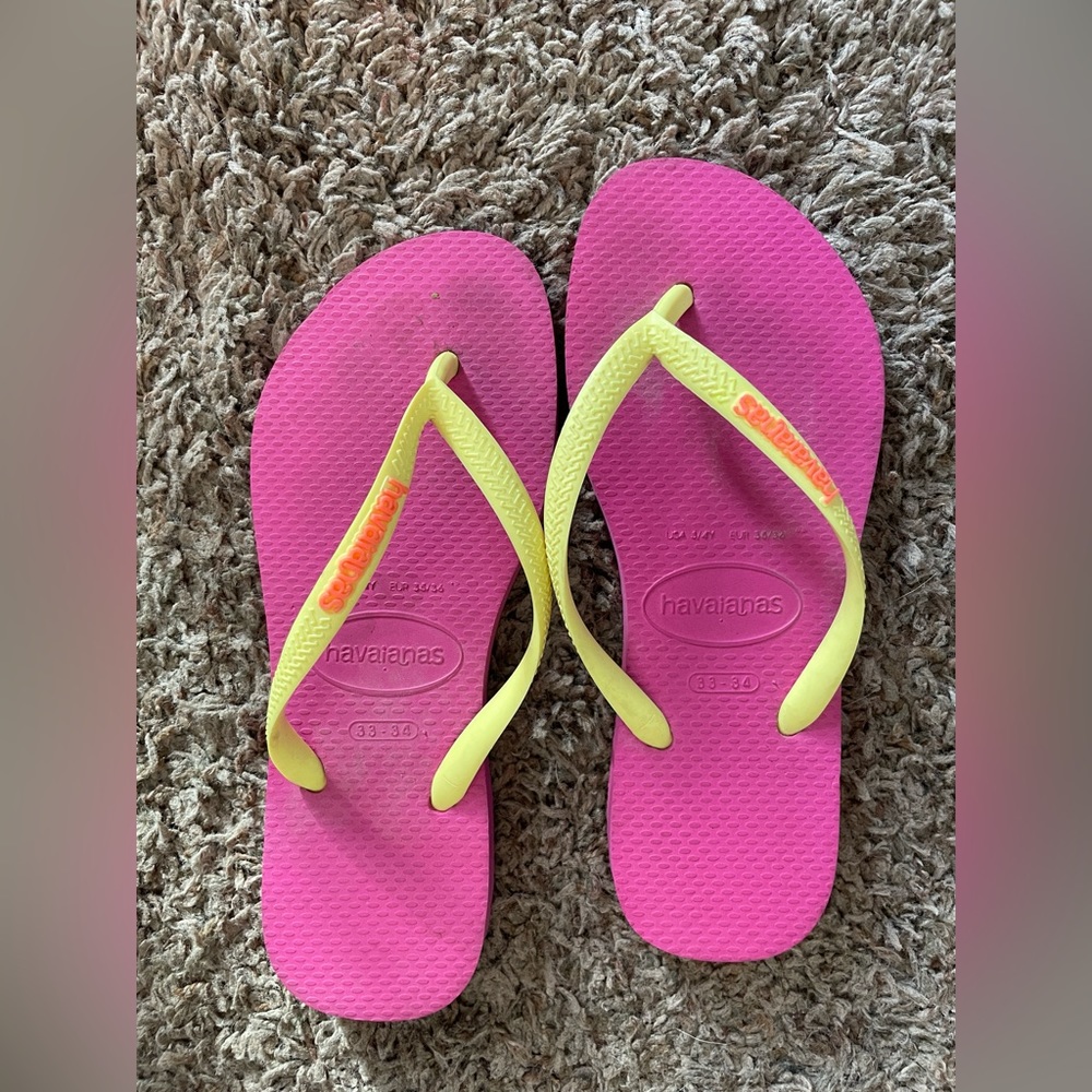 Havaianas size 33-34 women’s size 7
